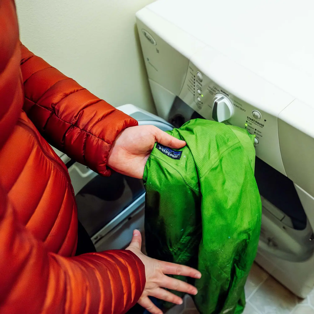 Водовідштовхуючий засіб Gear Aid by McNett Revivex Durable Water Repellent 500 ml GA 36226 фото